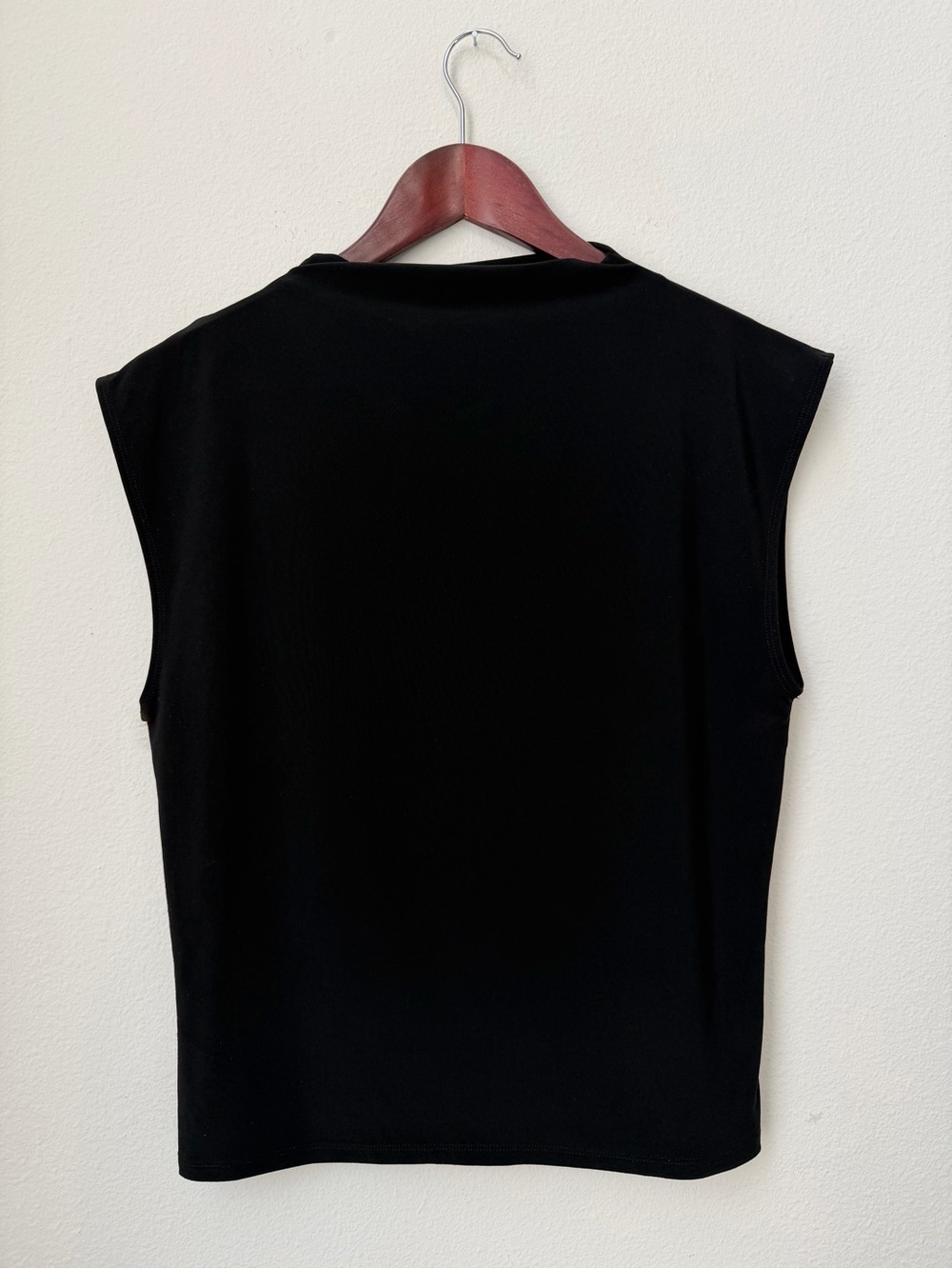 Aritzia Wilfred Smooth Matter Botanist Tank Top Mock Neck⁠ Black Size L - Picture 7 of 11